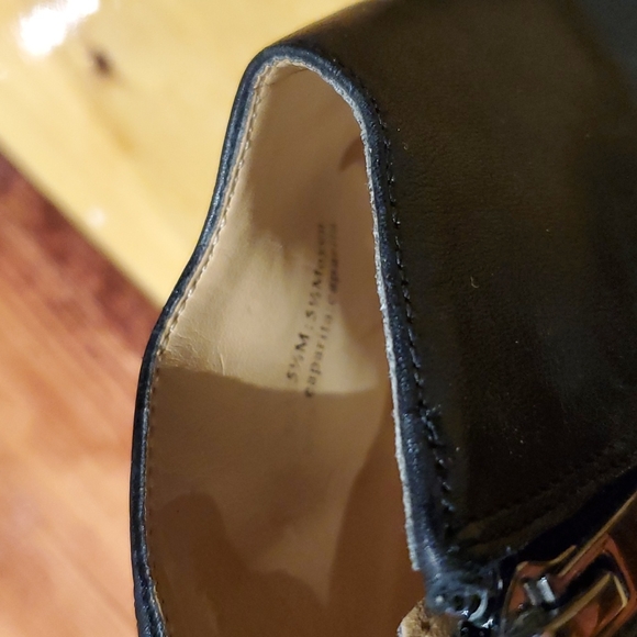 Enzo Angiolini Black Booties - Picture 3 of 5